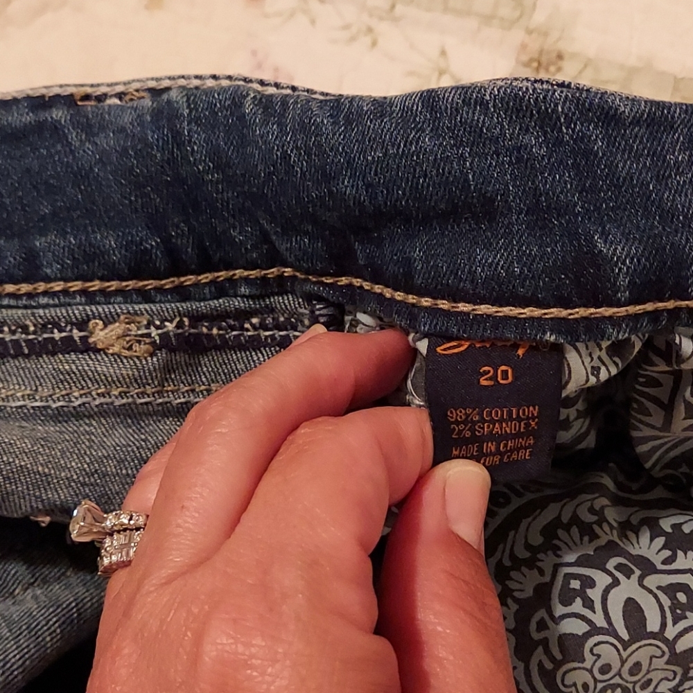Seven7 Jeans distressed crop - Picture 3 of 5